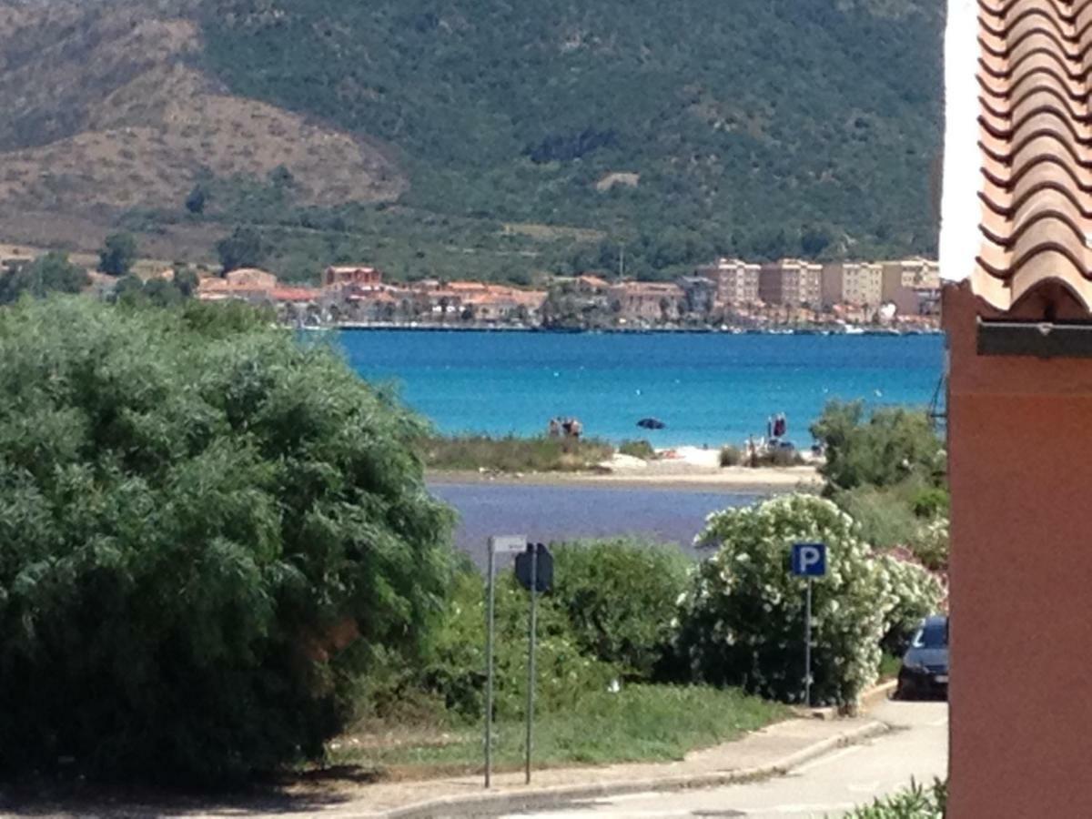 Appartamenti Le Primule Golfo Aranci Buitenkant foto